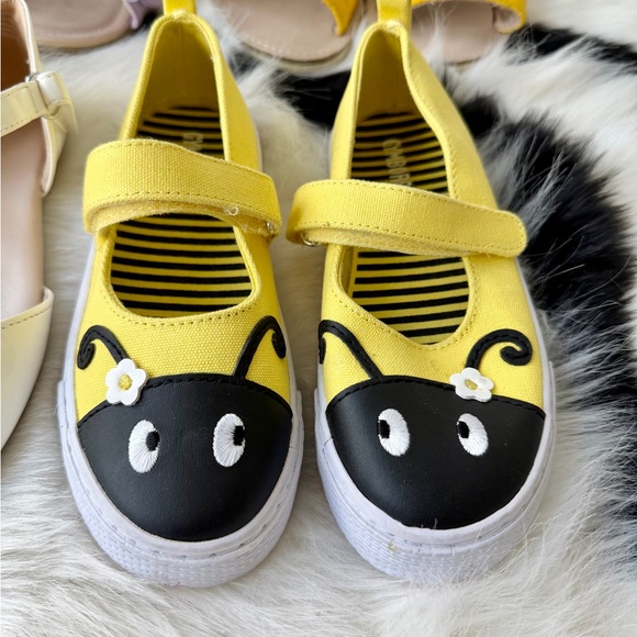 Gymboree Toddler girls size 11&12 shoe bundle, SO adorable! - Picture 5 of 8